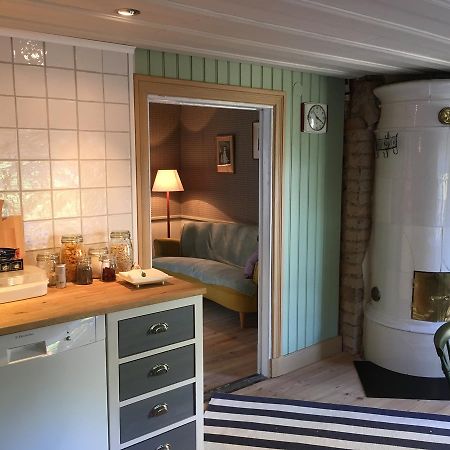 One Room Bed & Breakfast Skanninge Bagian luar foto