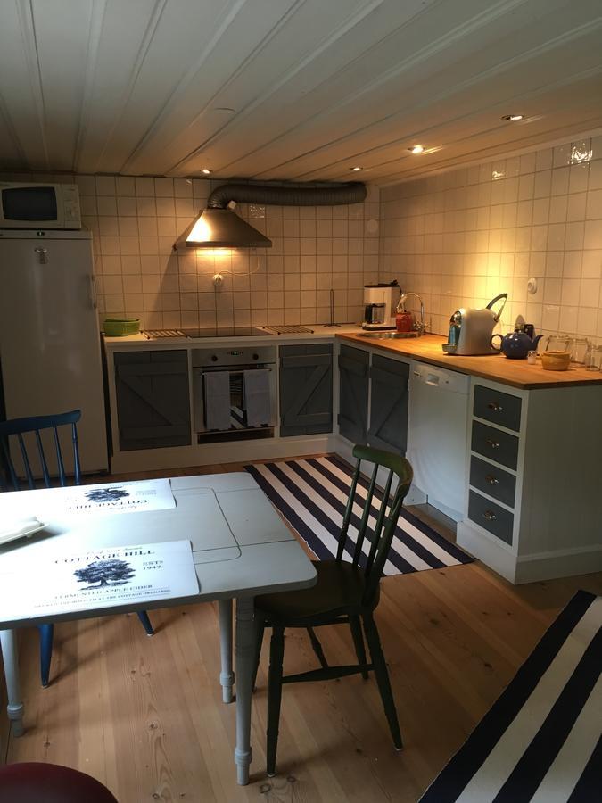 One Room Bed & Breakfast Skanninge Bagian luar foto