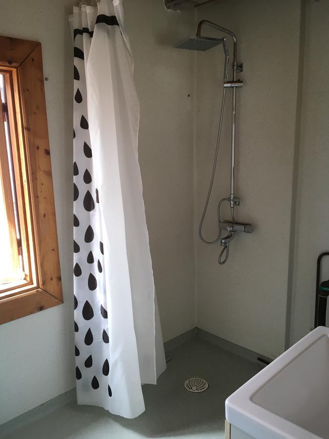 One Room Bed & Breakfast Skanninge Bagian luar foto